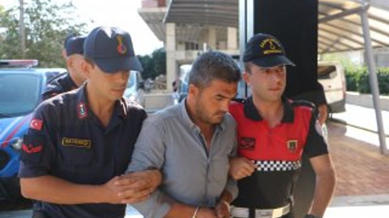 Eşini öldüren zanlı adliyeye kanlı gömleğiyle geldi