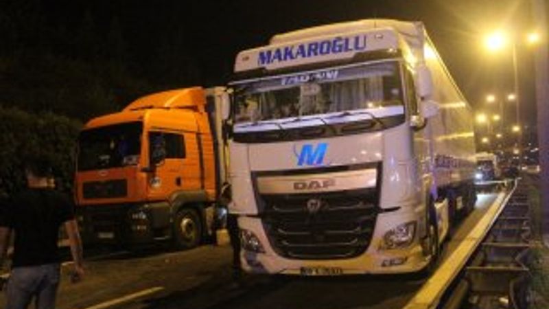 TEM’de feci kaza: 3 ölü, 3 yaralı