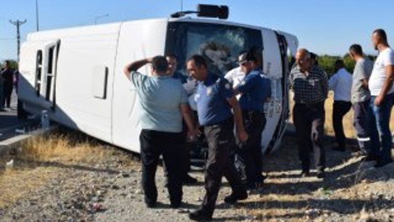Malatya'da halk otobüsü devrildi: 26 yaralı