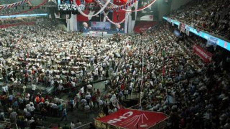 CHP, kurultayda kendini yenileyecek