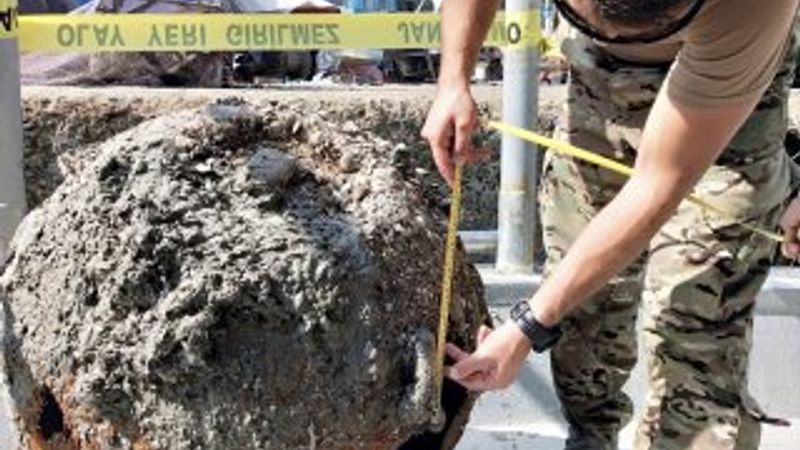 SAS Timi eski harp mayınını imha etti