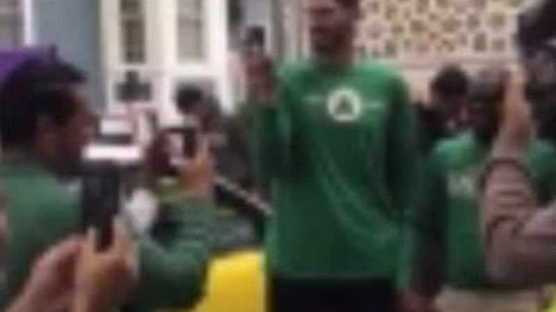 Türkler, FETÖ'cü Enes Kanter'e tepki gösterdi