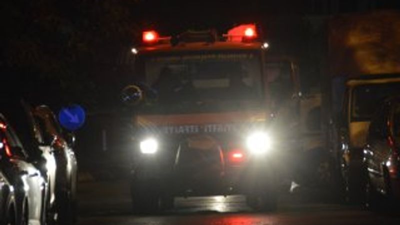 Bakıköy'de tartışan çift evi yaktı