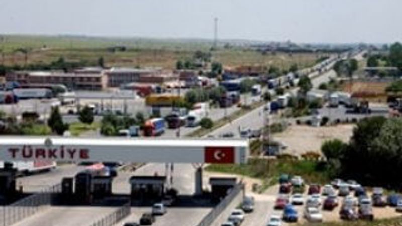 Gümrükçülere 'rüşvet' operasyonu: 18 gözaltı