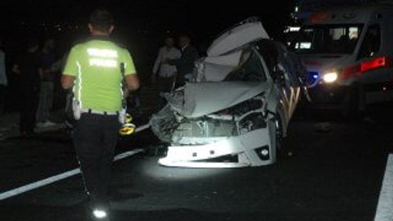 Diyarbakır'da üç araç birbirine girdi: 2 ölü, 4 yaralı