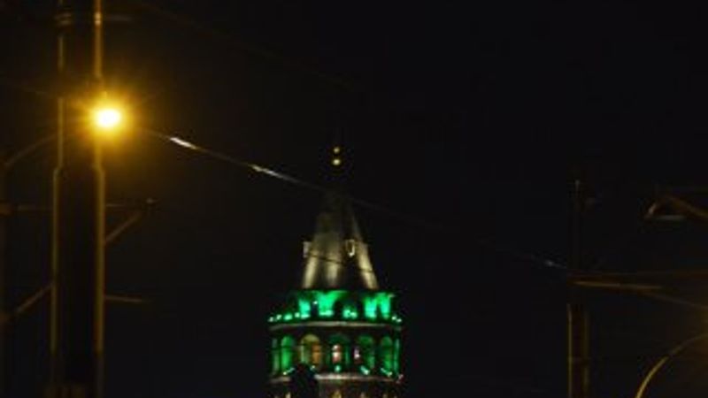 İstanbul’un simgeleri, Serebral Palsi için yeşile büründü