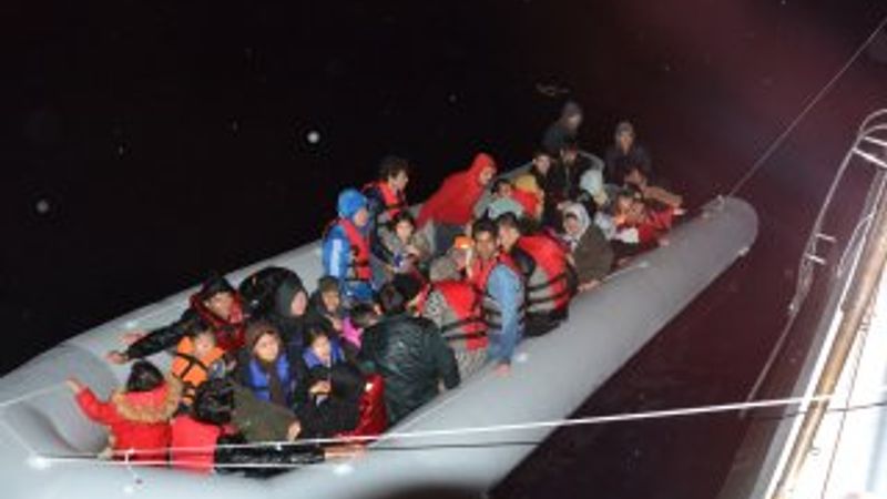 İzmir’de 263 kaçak göçmen yakalandı