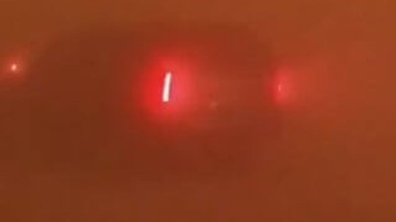 Suudi Arabistan'da kum fırtınası gündüzü geceye çevirdi