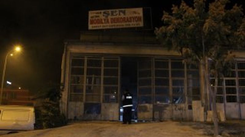 Karaman'da mobilya atölyesinde yangın çıktı