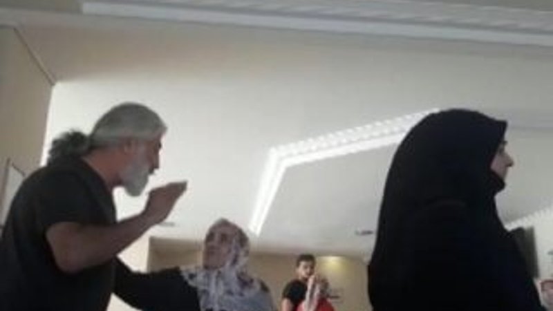 Hasta yakını ile doktorun kavgası