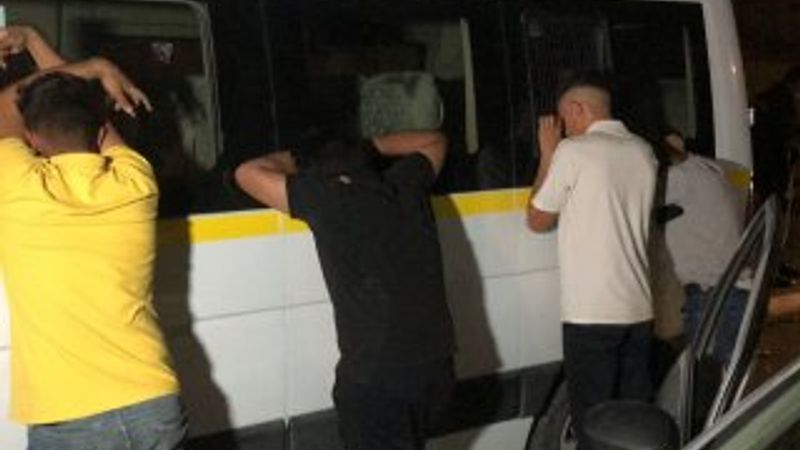 Adana'da 4 şüpheli şahıs gözaltına alındı