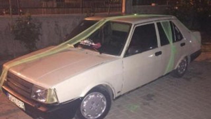 Gelin arabası gibi süslenen araçtan uyuşturucu çıktı