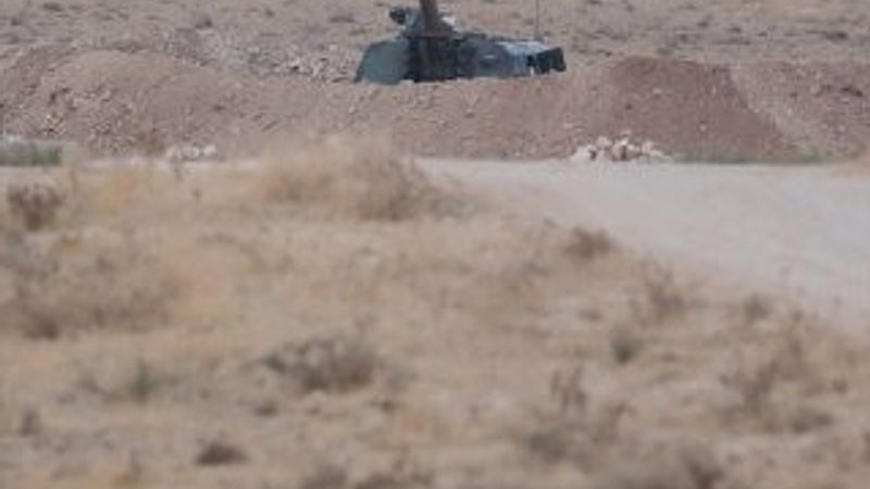 Sınırda namlular YPG'ye bakıyor