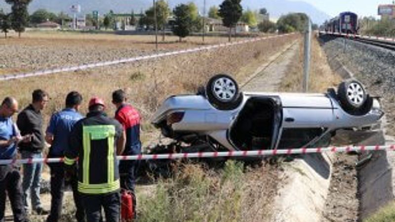 Denizli'de hemzemin geçitte kaza: 2 ölü, 1 yaralı