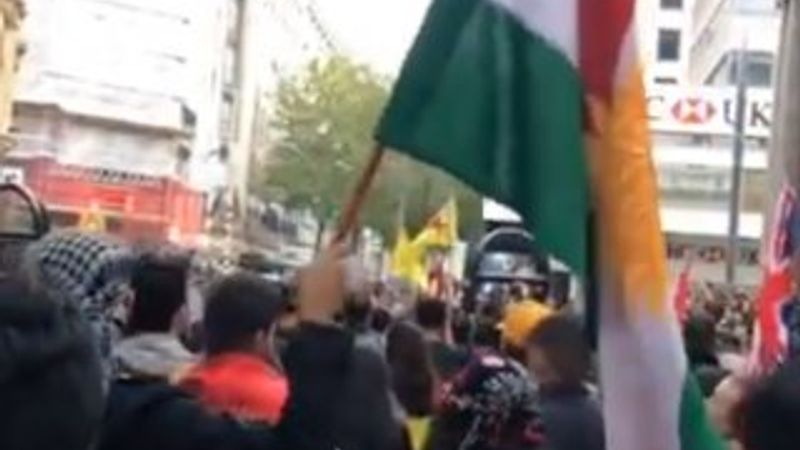 Hong Kong eylemcilerinden YPG'ye destek