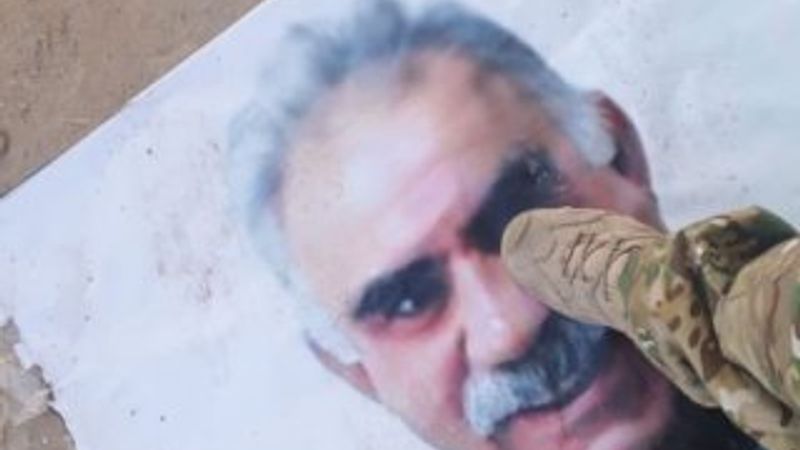 Öcalan posterleri ayaklar altında