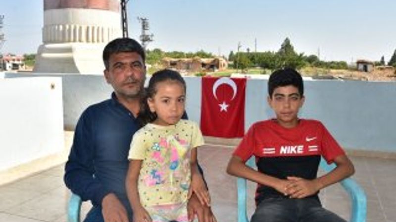 Elif Terim'in ailesinin evi Türk bayraklarıyla donatıldı