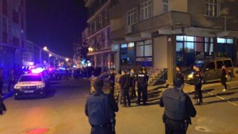 Avcılar'da silahlı kavgada 3 kişi ağır yaralandı