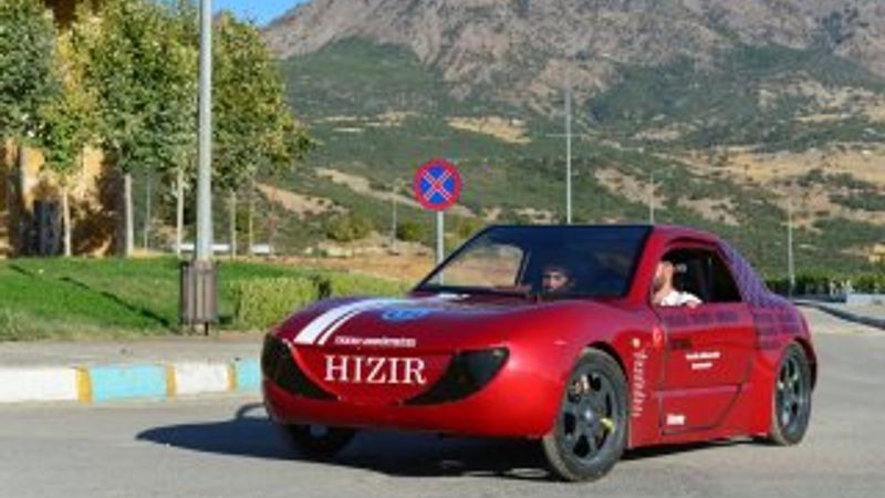 Tuncelili öğrencilerin yaptığı otomobil