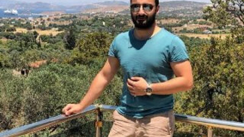 İzmir'de kendisine ilaç yazmayan dokturun boğazını kesti