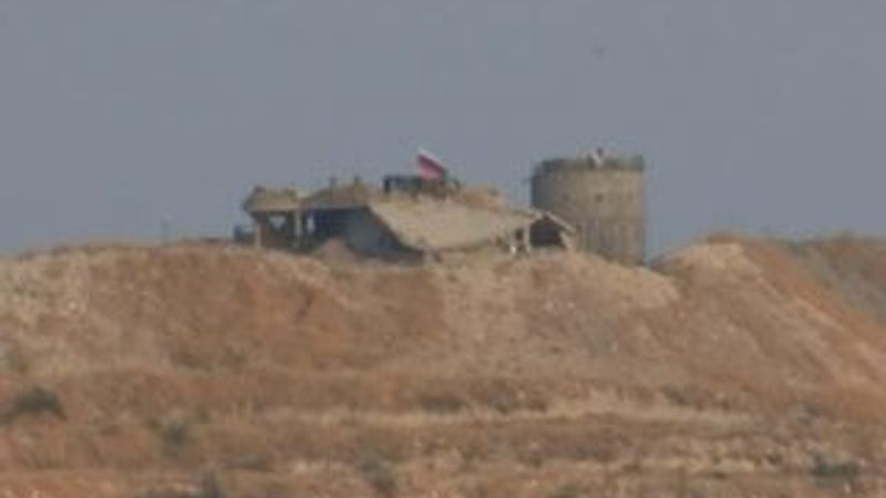 YPG'li teröristler Rusya bayrağı altına sığındı