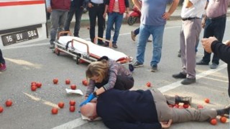 Kask takmayan motosiklet sürücüsü başından yaralandı