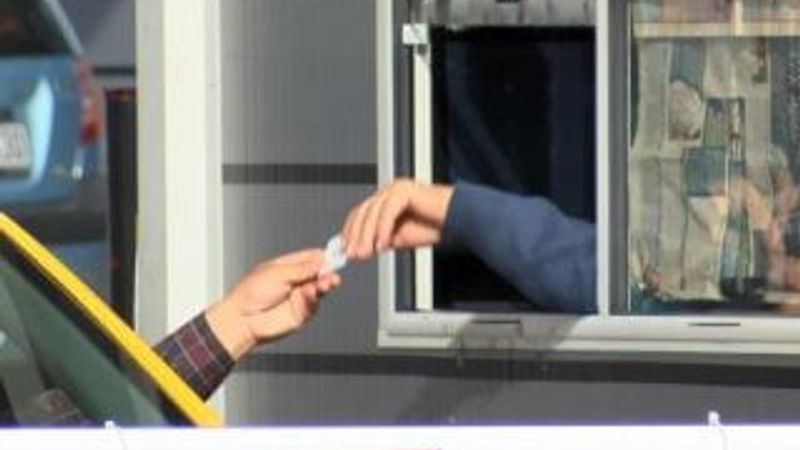 Esenler Otogarı'ndaki taksiciler bekleme parası alıyor