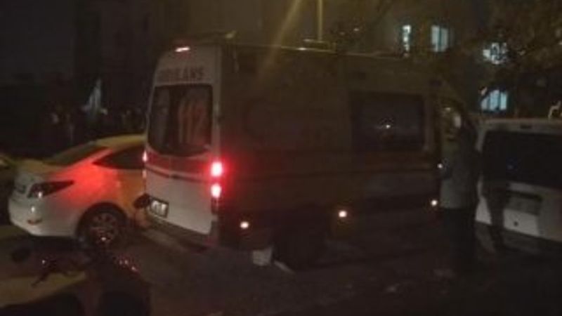 İzmir'de tartıştığı üvey kardeşini bıçakladı