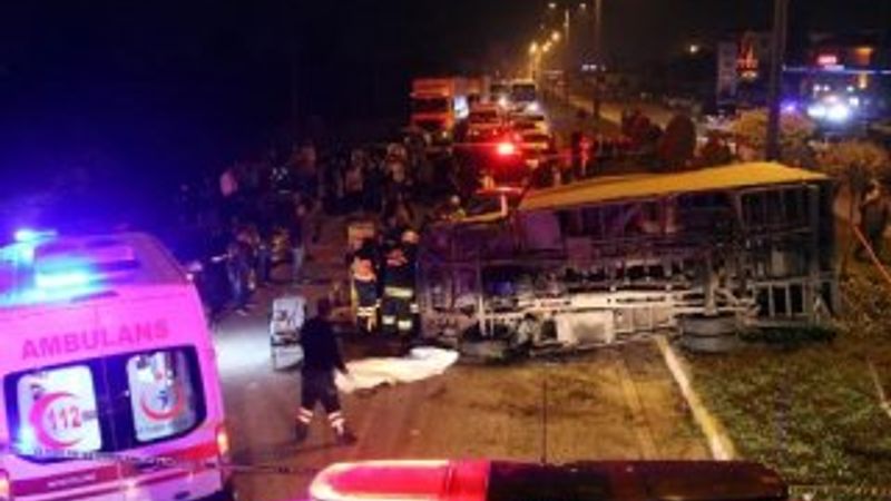 Düzce'deki zincirleme trafik kazasında 1 ölü 4 yaralı