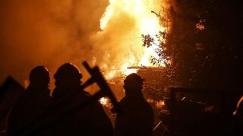 Sarıyer'deki depo yangını söndürüldü