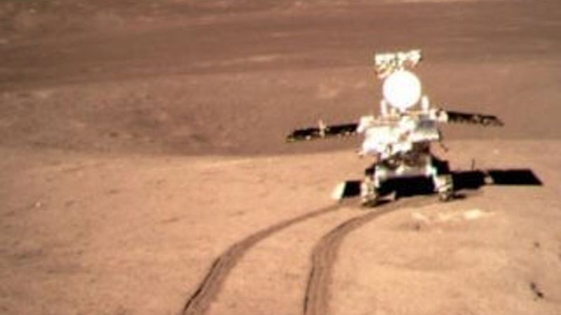 Çin, Ay'da bulduğu gizemli maddenin fotoğrafını yayınladı