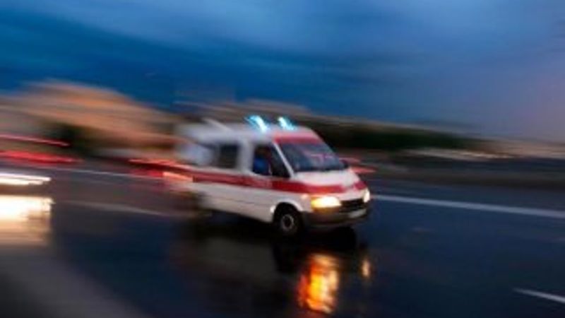 Sinir krizi geçiren şahıs, cinsel organını kesti