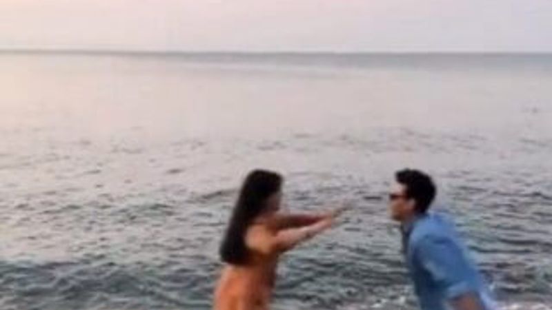 Hanife Gürdal, sevgilisinin kucağına atladı