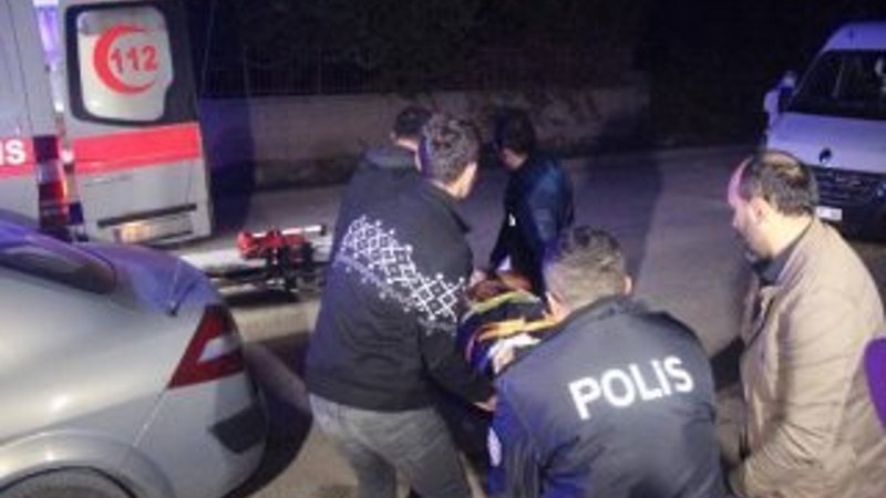 Önce eşinin boğazını ardından da kendi boğazını kesti