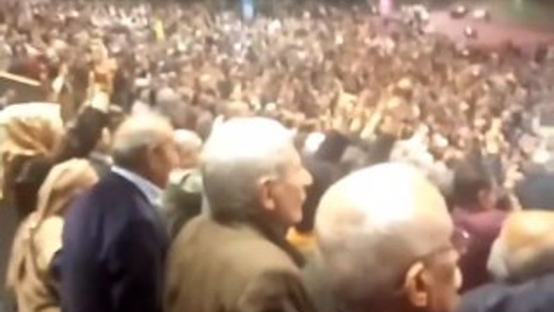 İstanbul'da HDP kongresinde teröristler için saygı duruşu