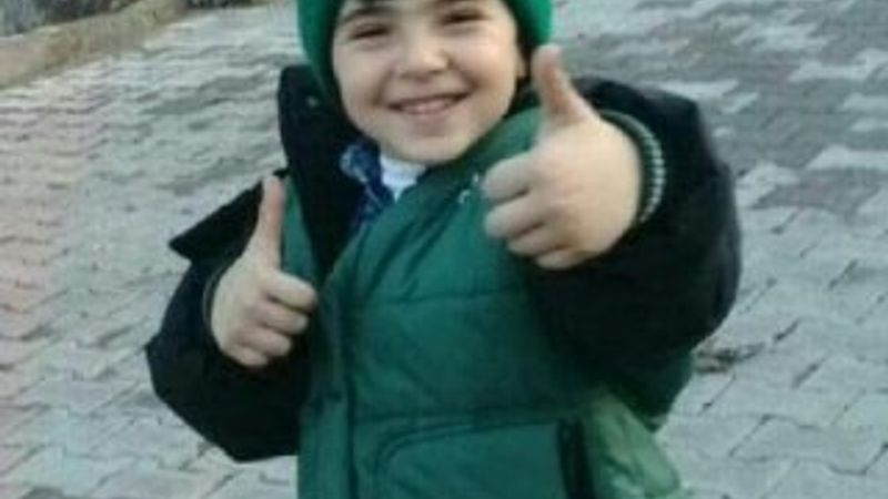 7 yaşındaki çocuk top oynarken kalp krizinden öldü