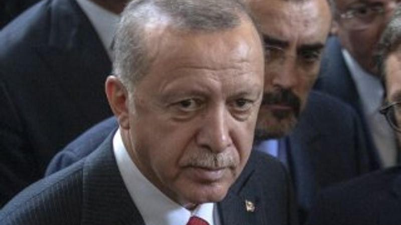 Erdoğan'dan Bülent Arınç'a: Esefle karşıladım