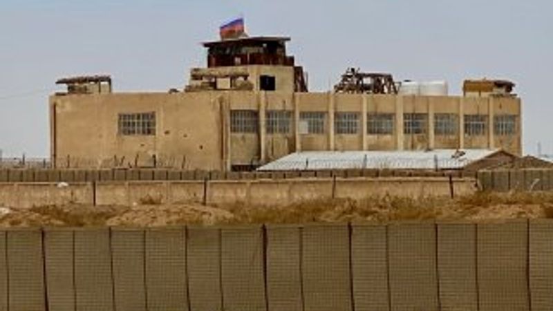 Suriye'deki ABD üssünde artık Rus bayrağı dalgalanıyor