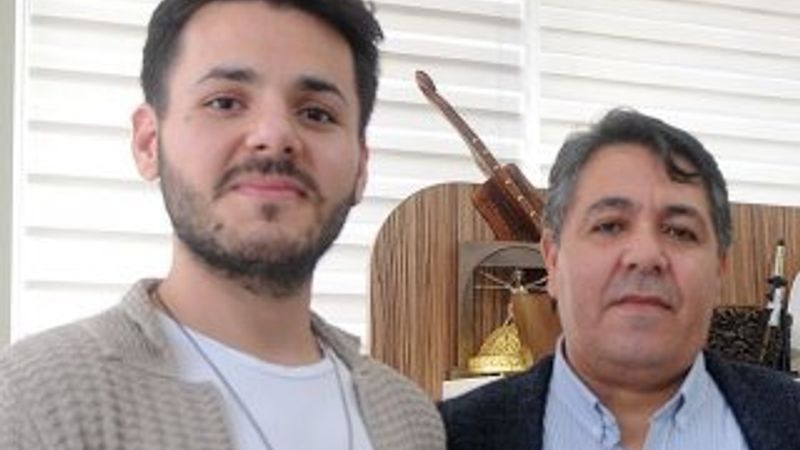 Sesini kaybetme pahasına babasına karaciğerini bağışladı