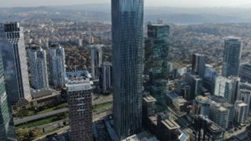 İstanbul'un en yüksek binalarından biri satıldı