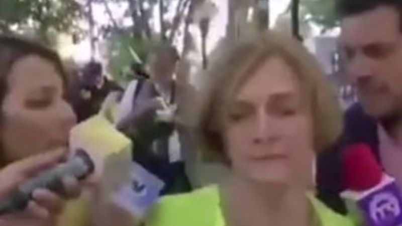 Şili'de belediye başkanı gazetecilerden kaçtı