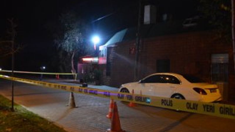 Büyükçekmece'de çıkan kavgada silahlar çekildi