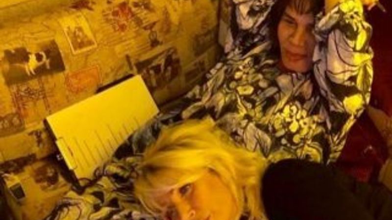 Seda Sayan, Sezen Aksu'ya gitti