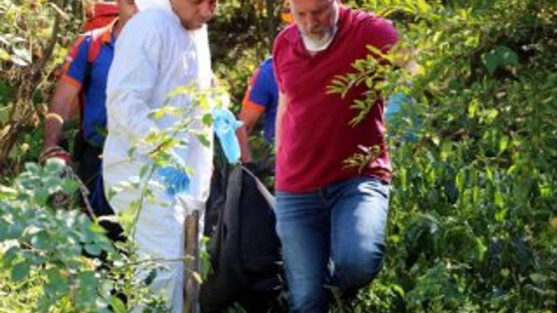 Öldürdüğü komşusunun cenazesine katıldı