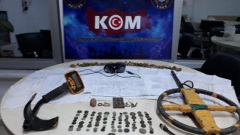 Çanakkale'de tarihi eser kaçakçıları yakalandı