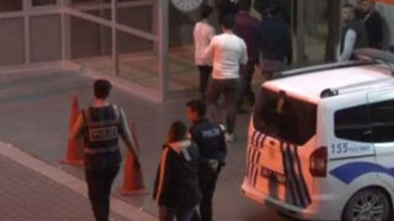 İstanbul'da bir hastane bahçesinde silahlı kavga