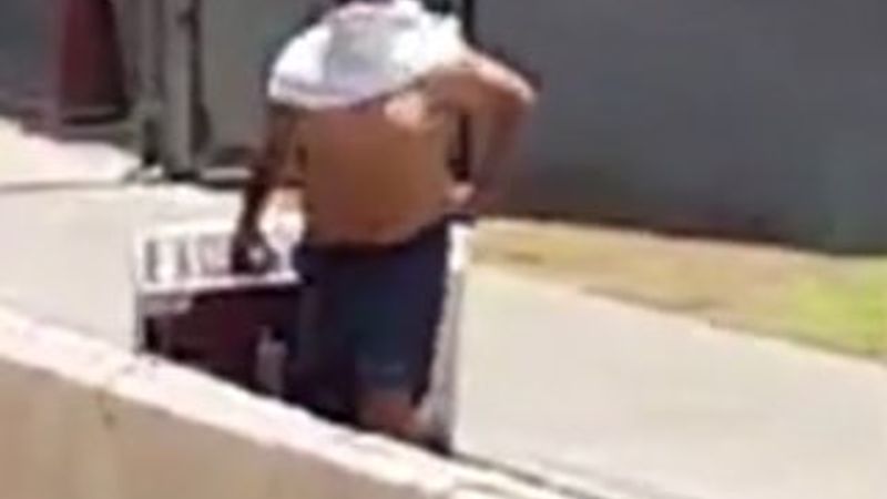 Şili'de protestocular yağma yapmaya başladı