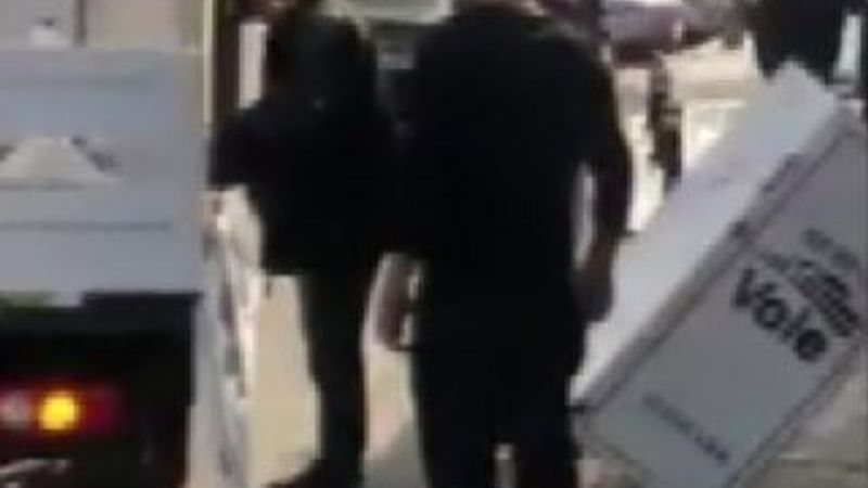 Bebek sahilinde değnekçi terörü