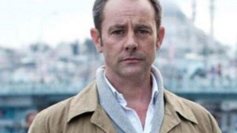 Evinin önünde duran mendilci Google'da ortaya çıktı