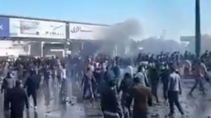 İran'da zam protestoları başladı